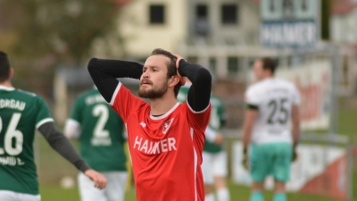 Jonas Ruisinger und der TSV Hollenbach unterlagen heute in Glött mit 0:1. (Archivfoto) (Foto: David Libossek)