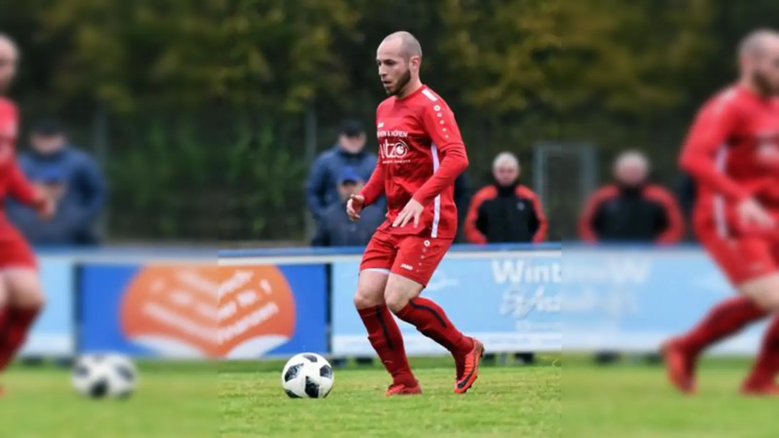 Gibt den Ball nach der Saison ab:   Mariusz Suszko, Spielertrainer des TSV Pöttmes.	Foto: Manfred Schalk (Foto: Manfred Schalk)