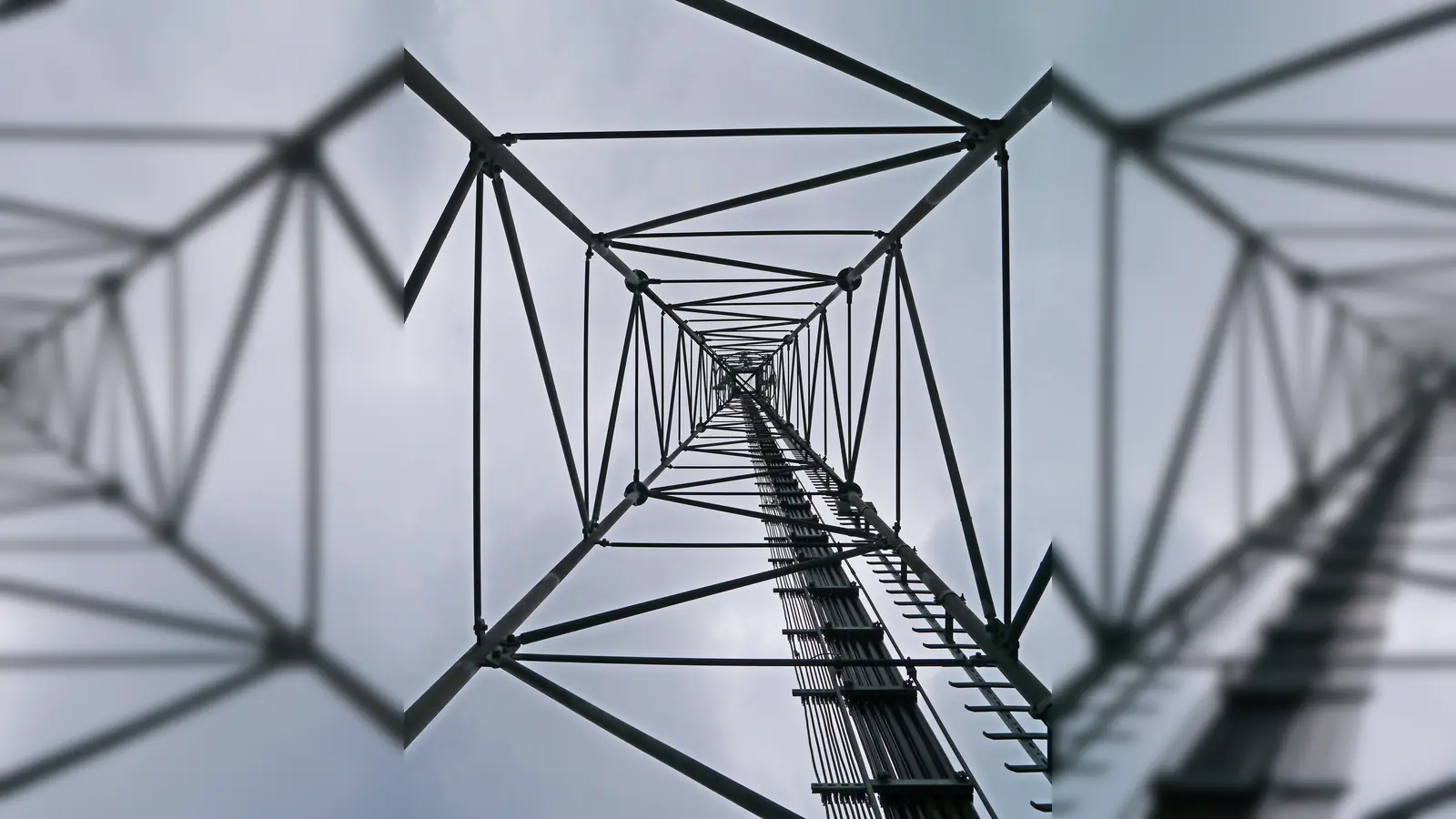 <b>Den Mast</b> baut die Gemeinde, Anbieter können dann Antennen anbringen.  (Foto: hpgruesen/Pixabay)