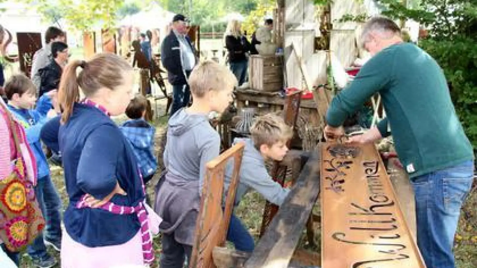 Kunsthandwerk zum Staunen und Mitwirken boten die Herbst- und Gartentage auf Schloss Scherneck.	Foto: Josef Abt (Foto: Josef Abt)