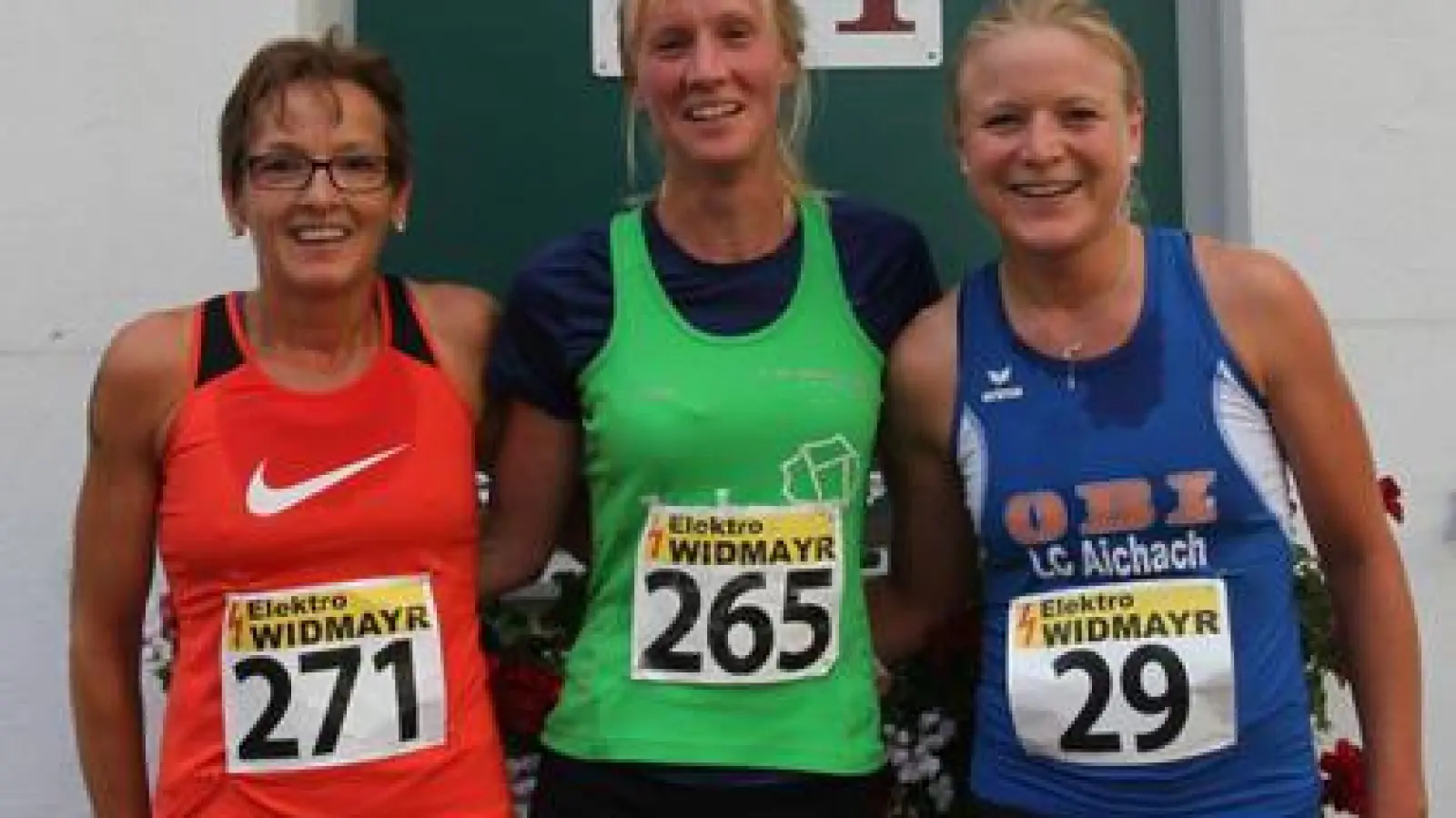 Die schnellsten Frauen:   (von links) Roswitha Schruf (3.), Stadtlaufsiegerin Janine Köhler und Kathrin Wörle (2.). (Frauen: (von links) Roswitha Schruf (3.), Stadtlaufsiegerin Janine Köhler und Kathrin Wörle (2.).)