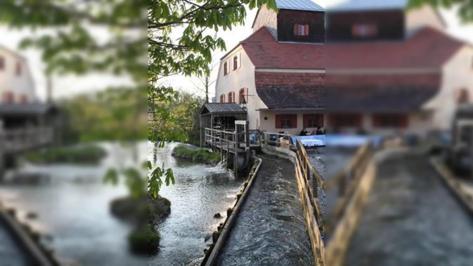 Die Klostermühle in Thierhaupten  lockt jedes Jahr 4000 Besucher an, die sich für das alte Gemäuer und das dort gezeigte Handwerk interessieren. 	Foto: Wilhelm Wagner (Foto: Wilhelm Wagner)