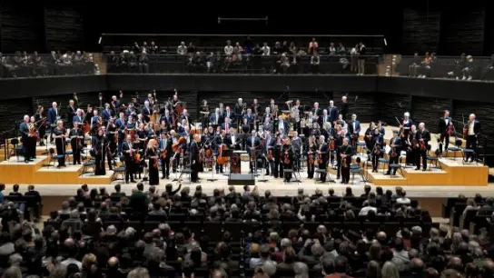 Bis zu 60 Interpreten   der Isarphilharmonie werden beim Konzert auf der Bühne stehen. 	Foto: H.-A. Arnolds/Isar-Philharmonie (Foto: H.-A. Arnolds/Isar-Philharmonie)