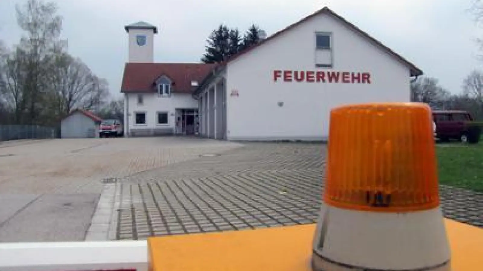 Die Erweiterung des Feuerwehrhauses in Dasing   wird fast 300 000 Euro teurer als ursprünglich gedacht.	Foto: Ines Speck (Foto: Ines Speck)
