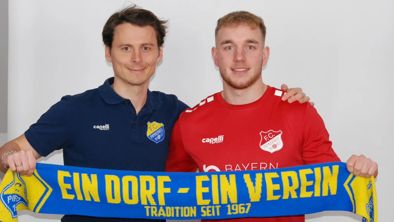 <b>Zwischen 2019 und 2022</b> war Julian Kirr (rechts) schon einmal beim FCP. Nun hat der neue sportliche Leiter Jochi Müller (links) den Torwart aus Illertissen zurückgeholt. (Foto: FCP)