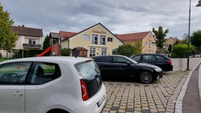 <b>Die Fälle reißen nicht ab:</b> Vor dem Sielenbacher Kinderhaus werden weiterhin Schrauben unter die Reifen der Autos der Erzieherinnen gelegt.  (Archivfoto: Alice Lauria)