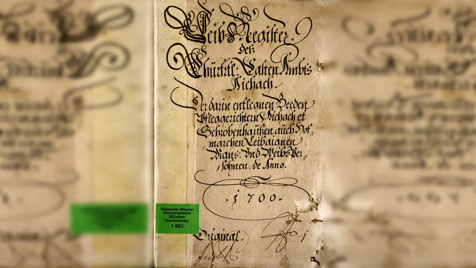<b>Im Leibgeldregister</b> für das Jahr 1700 sind die „leibeigenen Manns- und Weibspersonen“ verzeichnet. (Foto: Stefan Schleipfer)