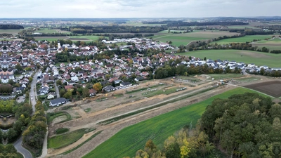 <b>Für die Erschließung</b> des Baugebiets „Falterbreite” in Kühbach gab der Markt 2023 annähernd 2,6 Millionen Euro aus, es war der größte Posten im Vermögenshaushalt. (Foto: Karl-Heinz Kerscher)
