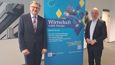 IHK-Präsident Reinhold Braun (links) und IHK-Hauptgeschäftsführer Marc Lucassen setzen ihre Hoffnungen auf Europa. (Foto: Markus Höck)