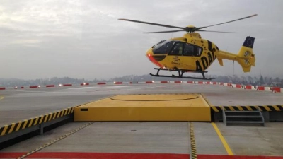 Per Hubschrauber wurde am Dienstagvormittag ein verunglückter 75-Jähriger ins Krankenhaus gebracht. Es bestand der Verdacht auf einen Herzinfarkt. (Symbolfoto: Markus Höck)
