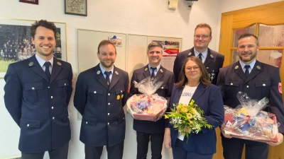 Abschied von ausscheidenden Vorstandschaftsmitgliedern bei der Feuerwehr Motzenhofen (Foto: Thomas Vetterle )