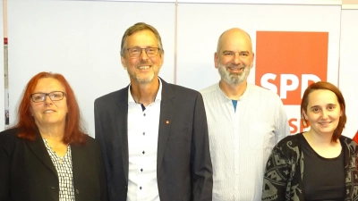 Sie führen den SPD-Unterbezirk in den kommenden zwei Jahren (von links): Petra Pfeiffer, Peter Hörmann, Marco Laves und Corinna Descy. (Foto: Brigitte Glas)