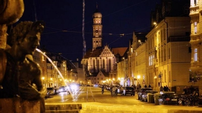 Einkaufen oder feiern im Nachtleben? Die Stadt befragt Besucher, aus welchen Gründen sie nach Augsburg kommen. Die Ergebnisse der Umfragen möchte die städtische Wirtschaftsförderung nutzen, um die Innenstadt weiterzuentwickeln. (Foto: mjt)
