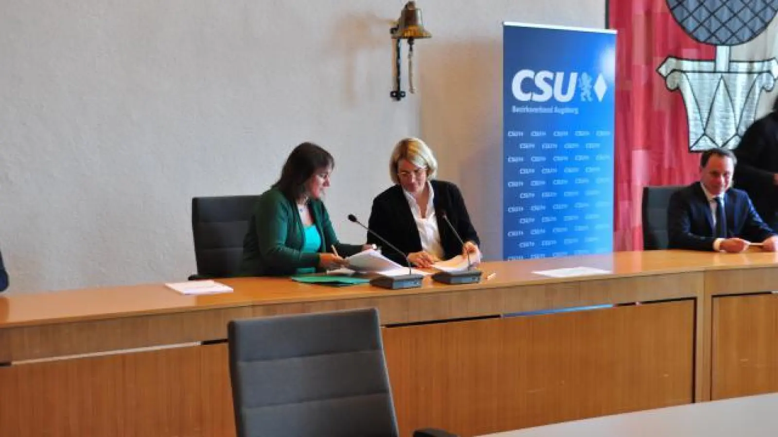 Auch 100 Tage   nach Unterzeichnung des Koalitionsvertrags zeigen sich CSU und Grüne in Augsburg mit der Zusammenarbeit weiterhin zufrieden.	Foto: Laura Türk (Foto: Laura Türk)