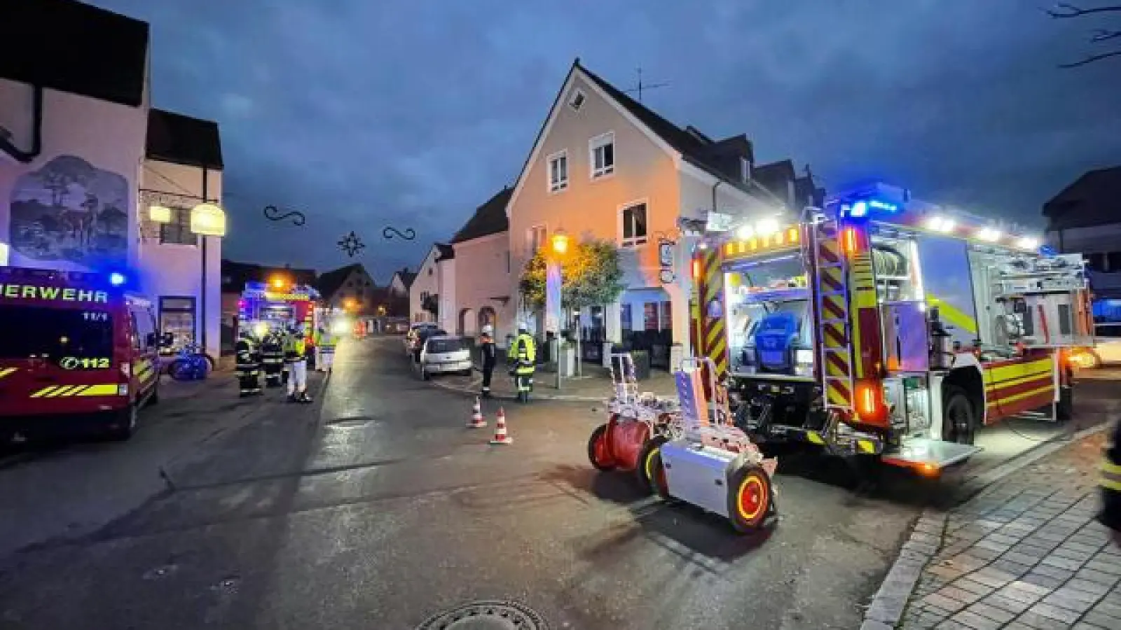 Zu einem Wohnungsbrand   kam es am Donnerstag im Ortszentrum von Pöttmes. 	Foto: Anton Hartwig/Feuerwehr Pöttmes (Foto: Anton Hartwig/Feuerwehr Pöttmes)