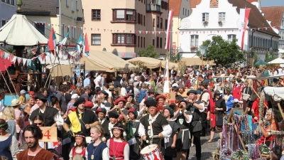 Tausende kommen nach Aichach und feiern die Mittelalterlichen Markttage.  (Foto: Erich Hoffmann)