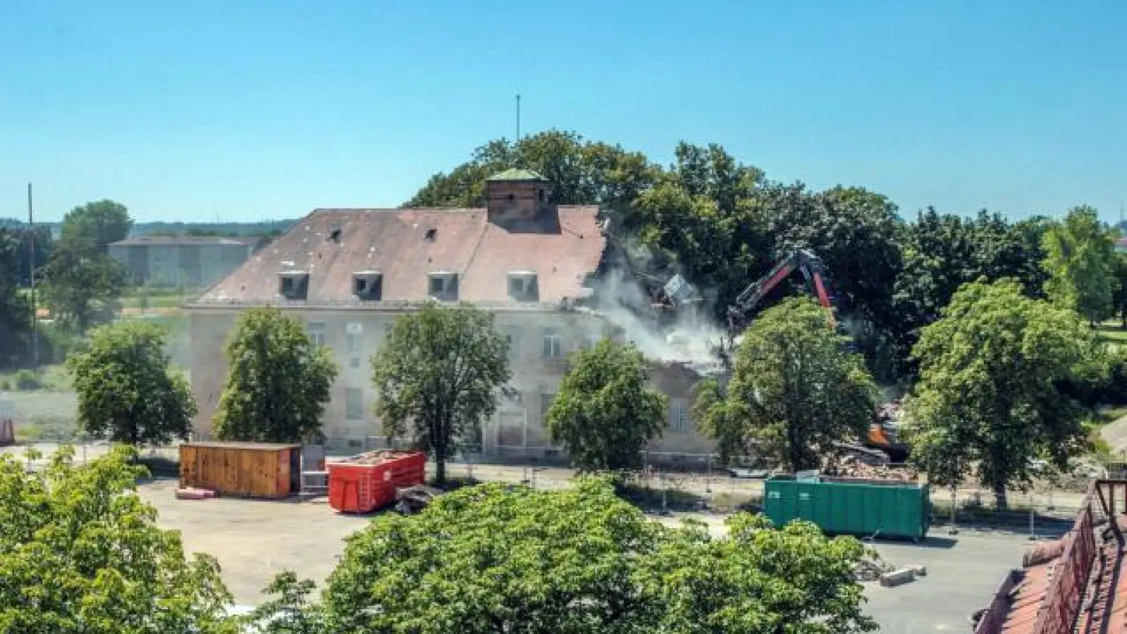 Der Abriss   eines weiteren Gebäudes auf dem Reese-Areal hat begonnen.	Foto: Augsburgs Erbe bewahren (Foto: Augsburgs Erbe bewahren)