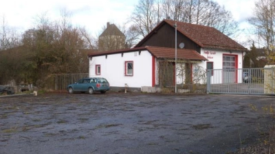 Das bald alte Feuerwehrhaus   soll in Zukunft den Hörzhausener Vereinen zur Verfügung stehen, wenn  der Neubau des Gerätehauses fertig sein soll. 	Foto: Archiv (Foto: Archiv)
