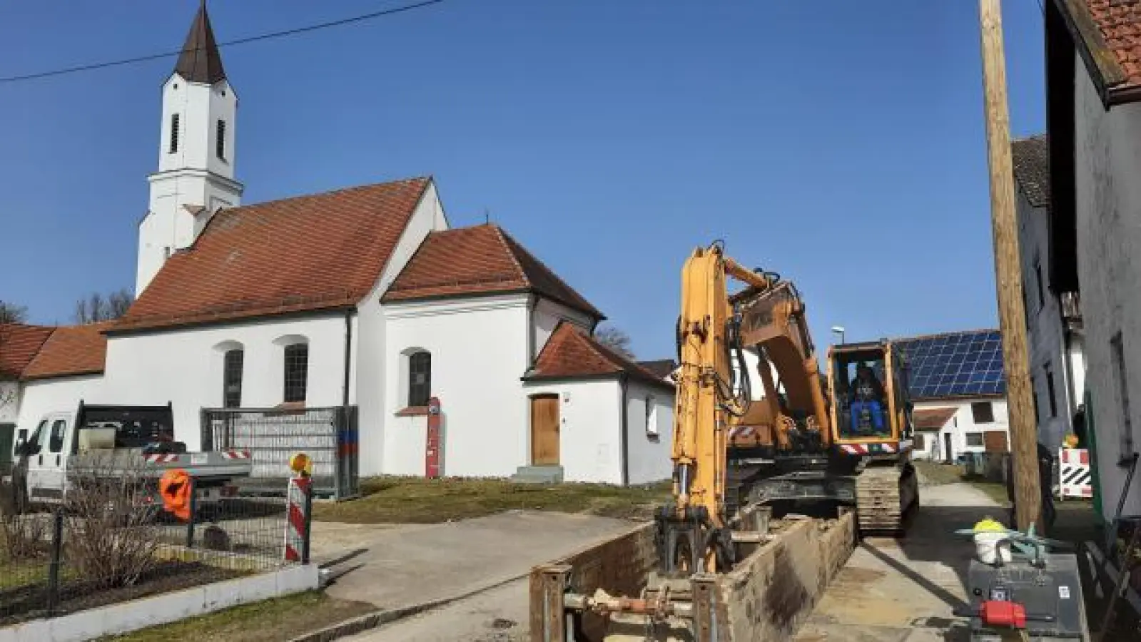Über vier Millionen Euro gibt die Gemeinde Hollenbach für Kanalbau aus. Derzeit laufen Arbeiten in Mainbach.