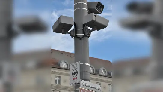 Die Videoüberwachung<br> am Augsburger Königsplatz startete am Donnerstag.	Foto: Patrick Bruckner