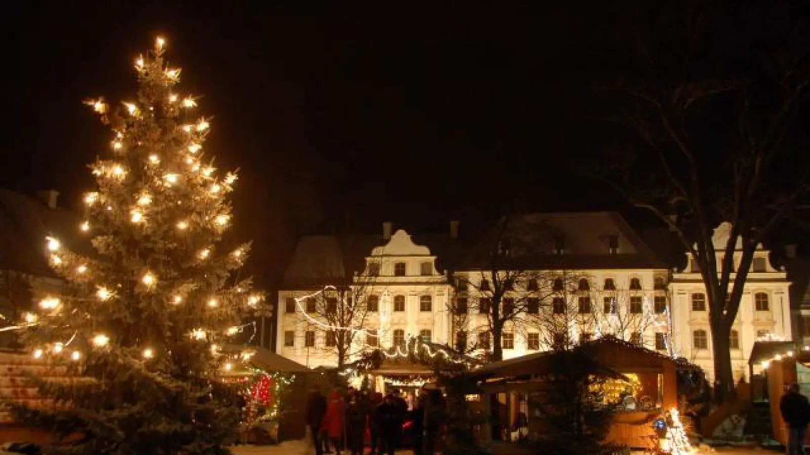 Der Engerlmarkt   findet für gewöhnlich zur Weihnachtszeit im Klosterinnenhof in Thierhaupten statt. Heuer wird es allerdings keinen geben.	Archivfoto: Claus Braun (Archivfoto: Claus Braun)