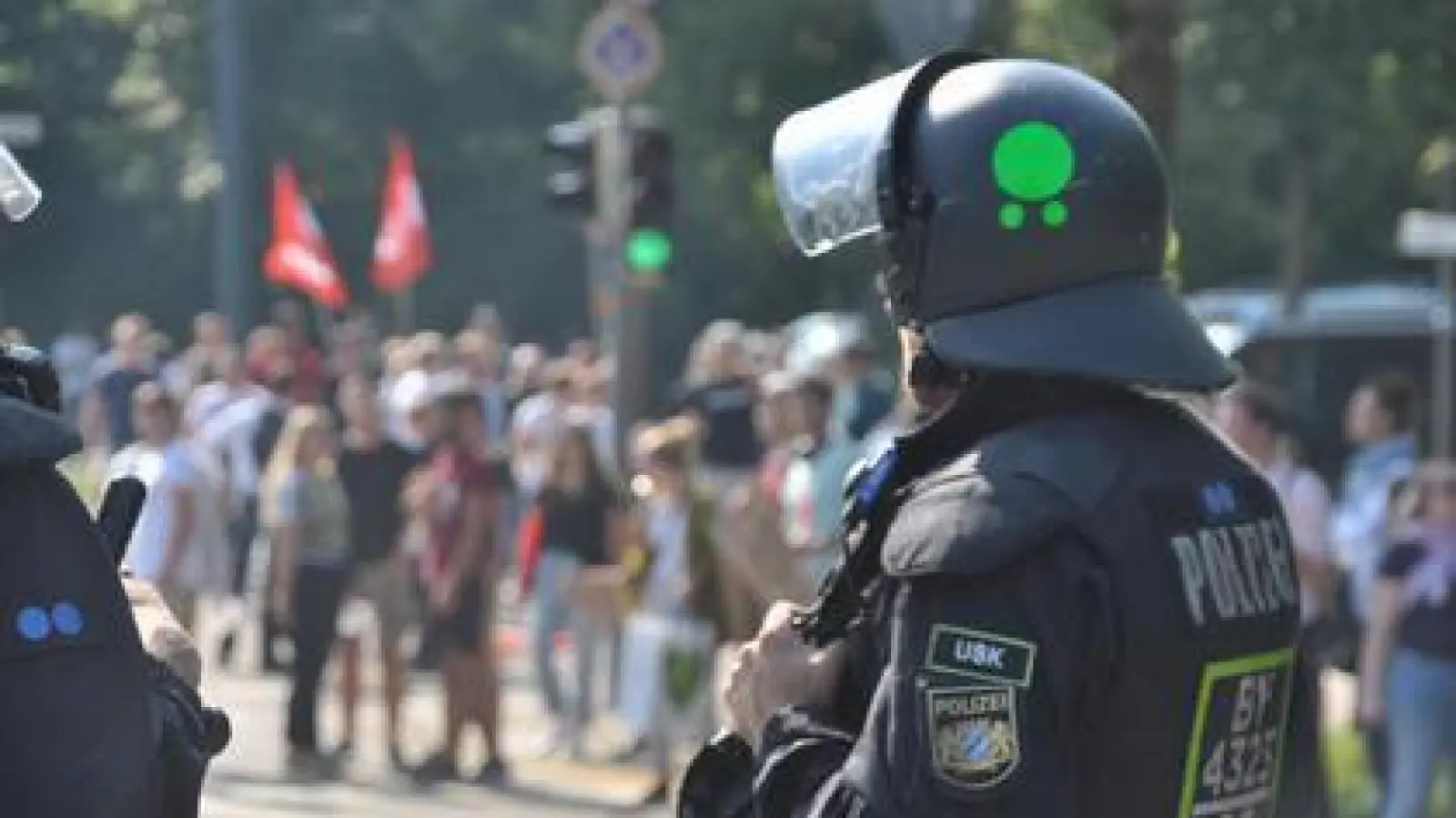 Der Bundesparteitag der AfD   sorgte im vergangenen Sommer in Augsburg für viel Protest gegen rechte Hetze. Nun musste sich ein AfD-Politiker vor Gericht verantworten.	Foto: Patrick Bruckner (Foto: Patrick Bruckner)