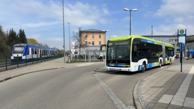 <b>Ab Dezember werden</b> auf zehn AVV-Buslinien im Landkreis Aichach-Friedberg Elektro-Busse unterwegs sein. (Foto: Norbert Eberle /Firma Egenberger.)