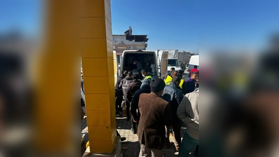 <b></b>Über 32 Tonnen Hilfsgüter<b></b> haben die Mitglieder des Transports aus Aichach ins Erdbebengebiet in der Türkei gebracht. (Foto: Tolga Buldu)