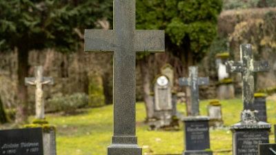 <b>Die Gebühren</b> sollen die Kosten decken, die durch die Instandhaltung des Friedhofs entstehen.  (Foto: Wagner/Imago)
