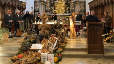 <b>Viele Zuhörer</b> zieht es stets zum Altbairischen Mariensingen in die Aichacher Stadtpfarrkirche.  (Foto: Erich Hoffmann)