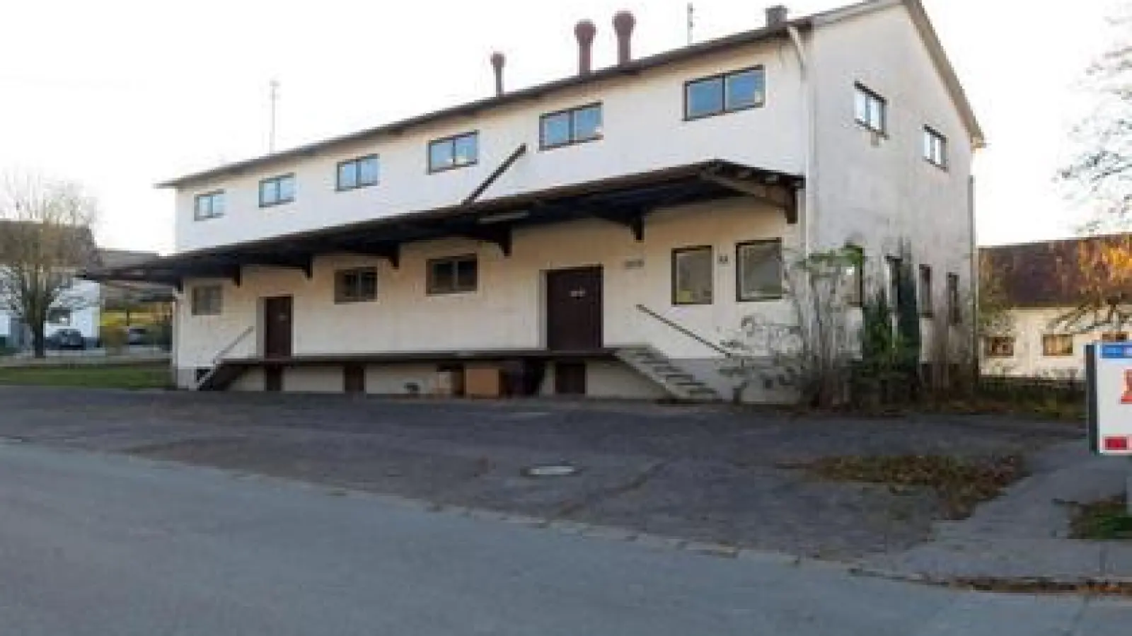 Der Investor   wird nun doch keine Asylbewerberunterkunft in der ehemaligen Lagerhalle in Grimolzhausen einrichten.