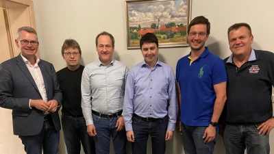<b>Der frisch gewählte</b> neue Vorstand mit Landtagsabgeordnetem Peter Tomaschko (links). (Foto: privat)