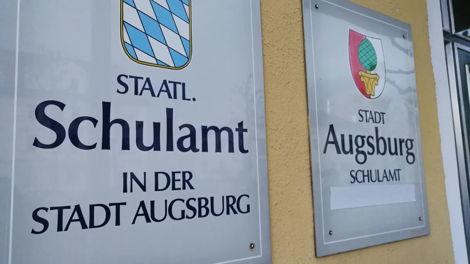 Gegen den Realschulen-Mangel: Die Stadt Augsburg möchte an der Hans-Böckler-Straße eine neue Schule bauen. Anwohner befürchten jedoch, dass es mindestens neun bis zehn Jahre dauern könnte bis diese fertig ist.  (Foto: Maximilian Tauch)