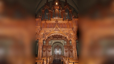 Von der Seine an die Singold: Die Steinmeyer-Orgel war ursprünglich auf der Weltausstellung in Paris 1889 zu bestaunen. Heute befindet sich das Instrument in der Gögginger Hessingkirche. (Foto: Helga Eberle )