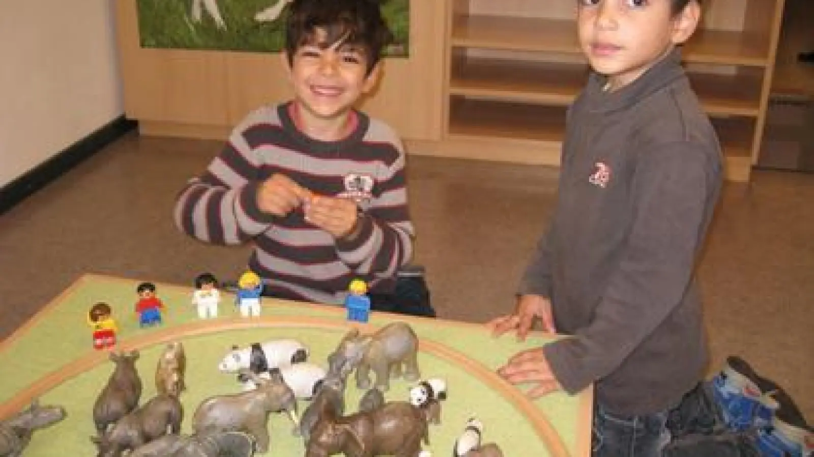 Die Flüchtlingskinder   Bahir (links) und Majid Kange aus Syrien gehen in Ecknach in den Kindergarten.	Foto: privat (Foto: privat)