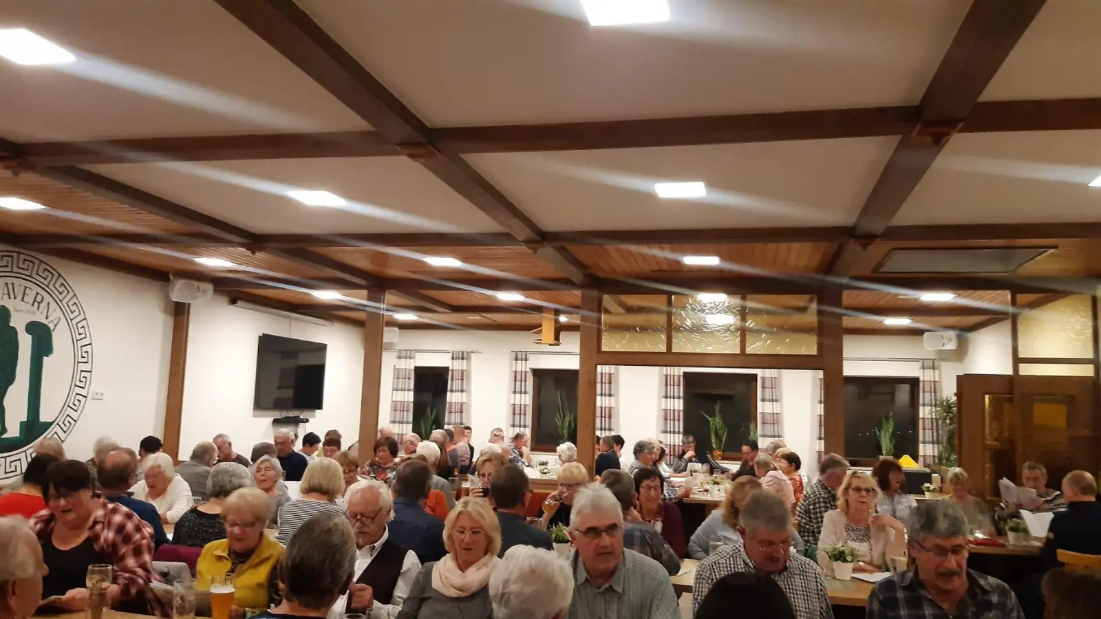 <b>Volles Haus</b> herrschte mit über 120 Besuchern beim Singen und Musizieren im Gebenhofener Sportheim.  (Foto: nsi)