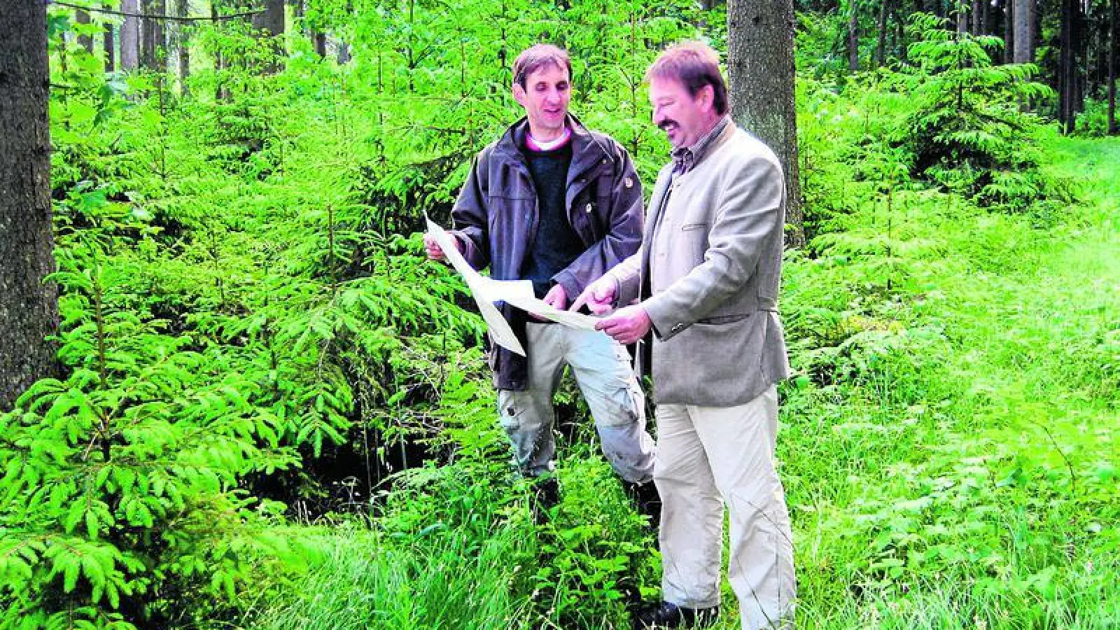 &lt;p&gt; &lt;x_bildunterschr&gt; &lt;b&gt;Im Wald  &lt;/b&gt;geht ohne Planung mit einem Zeithorizont, der sich in Jahrzehnten bemisst, nichts &amp;ndash; auf dem Bild Teilbereichsleiter Markus Neufanger und Karl Stumpf (rechts), stellvertretender Forstbetriebsleiter.    Foto: Bayerische Staatsforsten &lt;/x_bildunterschr&gt; &lt;/p&gt;