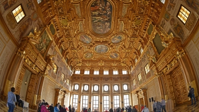 Augsburger und Gäste sollen den ganzen Juli über freien Eintritt in den Goldenen Saal bekommen. (Foto: IMAGO / Michael Weber)