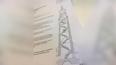 Skizze eines Sanierungsfalls: Der Augsburger Bauausschuss befasste sich schon mehrmals mit der mangelnden Standfestigkeit des Perlachturms. (Foto: David Libossek)