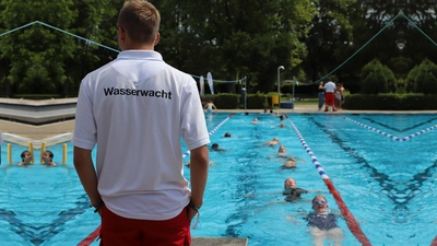Die Schulschwimmwoche hat das Ziel, Kinder zu sichereren Schwimmern zu machen, indem diese jeden Tag der Woche schwimmen trainieren.  (Foto: Jens Reitlinger)
