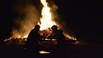 In diesem Jahr   sollen in der Region wieder verstärkt Jaudusfeuer brennen. Unser Foto zeigt das in Klenau aus dem Jahr 2019.	Foto: Helmut Steurer (Foto: Helmut Steurer)