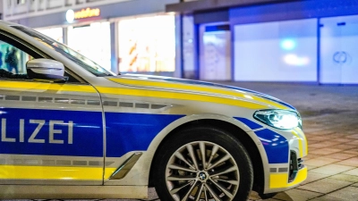 Ein 27-Jähriger ist am Donnerstag in der Augsburger Innenstadt von drei Unbekannten angegriffen worden, nachdem es Streit wegen eines Kleinanzeigengeschäfts gegeben hatte. (Symbolfoto: mjt)