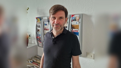 Caritas-Suchttherapeut Peter Kling empfiehlt für Angehörige von Suchtkranken die KLAR-Regeln. (Foto: Caritas Augsburg / Bernhard Gattner. )