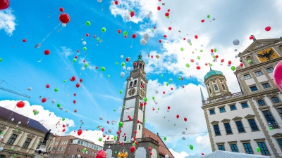Der Luftballonwettbewerb ist traditioneller Bestandteil des Programms des Turamichele-Familienfest. (Foto: Michael Richter)