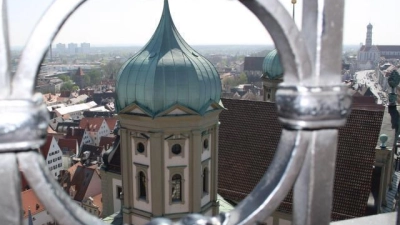 Einen Überblick über die Ansichten der Augsburger möchte sich die Stadt mit der Bürgerumfrage verschaffen.  (Foto: Janina Funk)