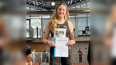 <b>Erster Wettkampf, erster Titel:</b>Johanna Konrad gewinnt den südbayerischen U20-Weitsprungtitel. (Foto: privat)