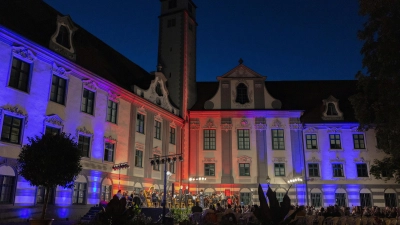 Das Klassik-Open-Air „Konzerte im Fronhof“ findet im Park der Regierung von Schwaben statt. (Foto: FRIENDS Menschen Marken Medien)